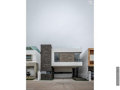 Casas en venta - 200m2 - 3 recámaras - Aguascalientes - $6,150,000