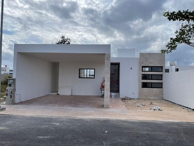 casas en venta - 265m2 - 3 recámaras - cholul - 2,750,000