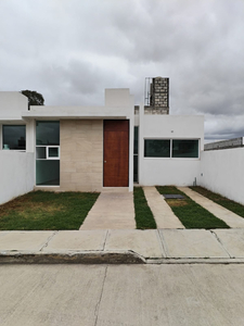 Casa Económica En Fracc. Villas Santa María, Tulancingo.