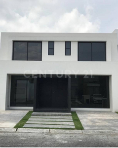 Casa En Venta Dentro De Residencial En Toluca