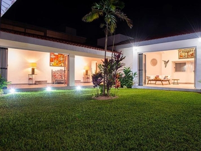 Casas en venta - 1200m2 - 5 recámaras - Merida - $22,000,000