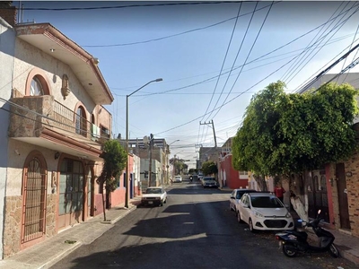 Casas en venta - 80m2 - 4 recámaras - Guadalajara - $3,301,390