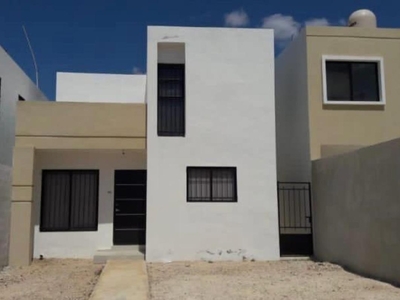 Doomos. Casa nueva equipada con 3 recámaras en Venta en Gran San Pedro Cholul, Mérida