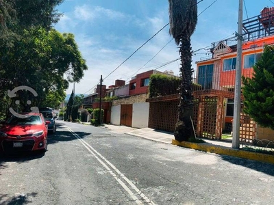 LINDA CASA EN COLINAS DEL SUR.