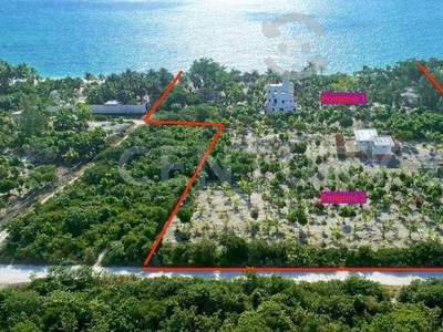 Terreno frente al mar en venta en CANCÚN EM0722