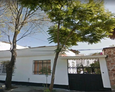 Casa En Venta, Recuperación Hipotecaria En San Álvaro, Azcapotzalco, Cdmx.