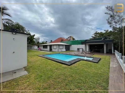 Casa en Venta con Amplio Jardín y Alberca, en Boca del Río, Ver.