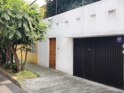 CASA EN VENTA EN CHURUBUSCO COUNTRY CLUB, COYOACÁN MUY AMPLIA