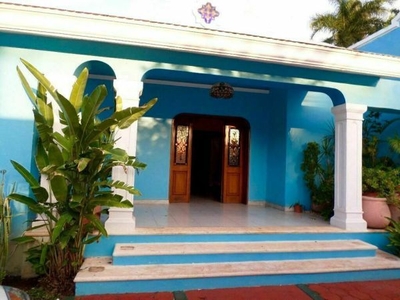 Casa en venta cerca de Paseo de Montejo Yucatán, Excelente ubicacion