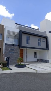 La Vista Residencial, 4 Recamaras, Roof Garden, 4 Baños, C.327 m2, de Autor !!
