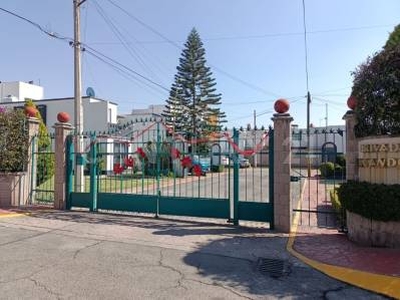 Casa en renta dos Niveles en La Antigua, Tultepec