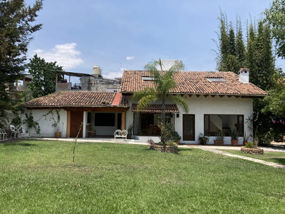 Casa En Renta, San Pablo, Valle De Bravo. (er)