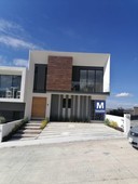 Se vende casa en Lomalta, Tres Marías, Morelia