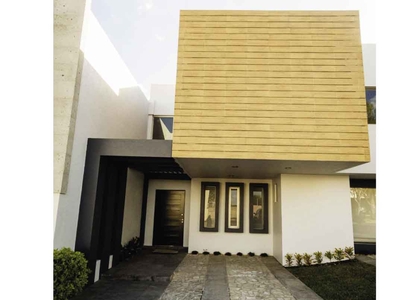 CASA EN VENTA EN CEDROS TRES MARIAS, MORELIA