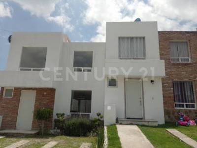 Casa en venta en Fraccionamiento Colonial del Lago