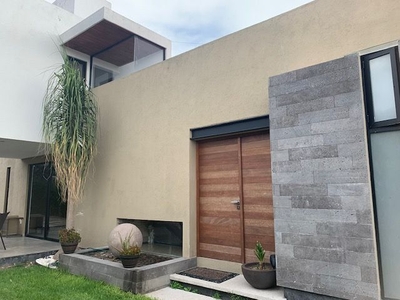 TEQUISQUIAPAN QUERETARO CASA EN VENTA FRACCIONAMIENTO RESIDENCIAL RCV230913-EL