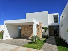 casas en venta - 300m2 - 4 recámaras - cholul - 3,200,000