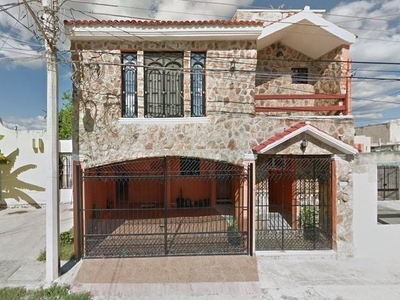 Casa en venta Manuel De La Pena, Dario Martinez 1ra Sección, Valle De Chalco Solidaridad, Estado De México, México