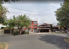 Amplia Casa Boulevard de Los Continentes Valle Dorado Remate Hipotecario