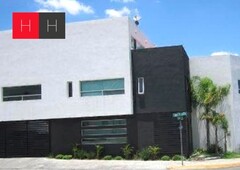 Casa en venta Cumbres Elite 1er Sector al Poniente de Monterrey.