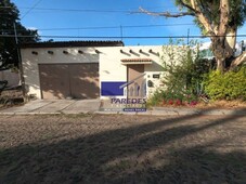 casa residencial en venta, 3 recámaras fracc. juríca qro. r301