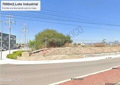 terreno industrial a pie de carretera, venta,