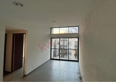 venta penthouse seminuevo con roof garden los reyes coyoacan a 10 minutos de hospital coyoacan y a pasos de plaza cantil