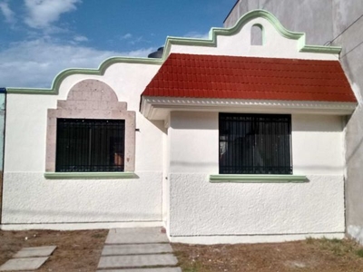 BONITA CASA EQUIPADA EN FRACC. PITAHAYAS $1,075,000.00