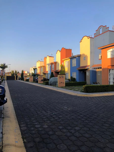 Casa En Renta, Hacienda La Galia (a 5 Minutos Del Aeropuerto Internacional De Toluca, Acceso Rapido A La Cdmx).