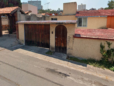 Casa en venta Calle Paseo Del Quetzal, Lomas Verdes 1ra Sección, Naucalpan De Juárez, Estado De México, México