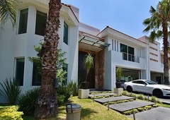 CASA EN VENTA EN PUERTA DE HIERRO ZAPOPAN