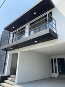 venta _amplia casa en cumbres segundo sector_ recien remodelada