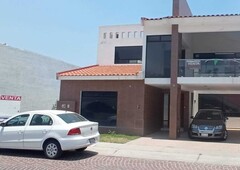 Hermosa Residencia en Cumbres del Lago, Terreno 480 m2, Enorme Jardín, Sótano..
