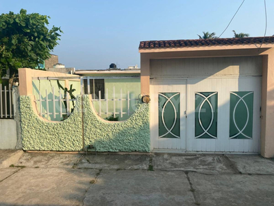 Casa En Renta, Col. Tesoro, Coatzacoalcos, Veracruz.