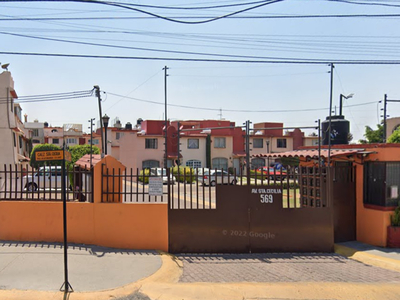 Casa en venta Av. Sta. Cecilia 569, Unidad Habitacional Valle Del Tenayo, 54149 Tlalnepantla De Baz, Méx., México