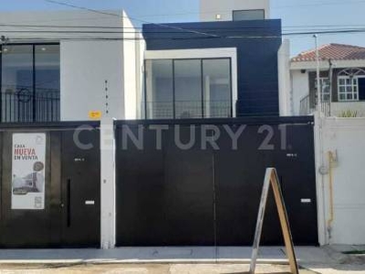 VENTA CASA NUEVA 3 RECÁMARAS CON BAÑO, ARBOLEDAS DE LOMA BELLA PUEBLA, PUEBLA