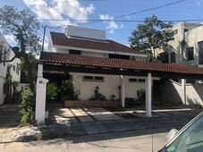 3 cuartos, 155 m casa en venta en el centro de cancun, sm 4