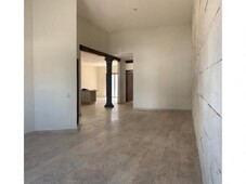 4 cuartos, 230 m qh1 casa en venta en colinas de juriquilla con techos de