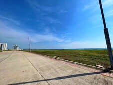 Terreno Fracc. Las Olas, frente a parque, esquina Vista al Mar