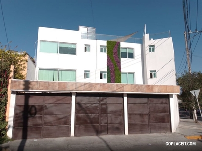Casa en venta en Las Américas, Naucálpan - 13 habitaciones - 400 m2