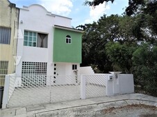 doomos. casa en venta, 3 recámaras, junto a parque verde, porto bello sm 55, cancún