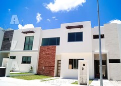 doomos. casa nueva magnus 2 en pre venta, 3 recámaras, salón tv, avenida 135, polígono sur, cancún.