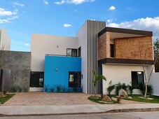 doomos. hermosa casa en venta, 3 recámaras y piscina, preventa