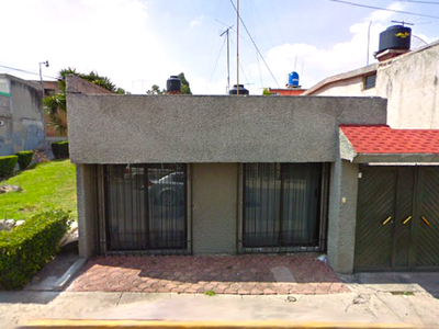 Casa en venta Calle Cenzontles, Parque Residencial Coacalco, San Francisco Coacalco, Estado De México, México