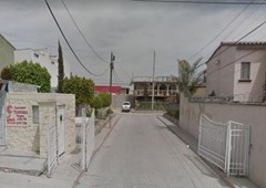 HERMOSA CASA EN VENTA ADJ Gral Felipe Angeles El Dorado Residencial, Tijuana, Ba