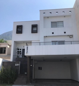 Casas en renta - 190m2 - 3 recámaras - Monterrey - $24,000