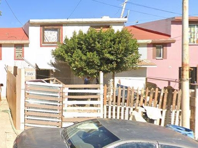 Doomos. Casa Adjudicada en Ensenada Baja California de Remate Bancario