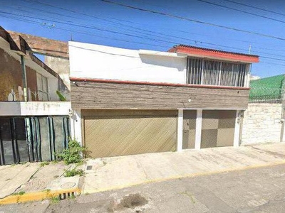 Doomos. Casa en venta en Jardines de San Manuel, Puebla.