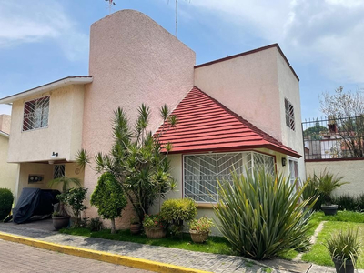 Bonita Casa En Venta En La Col. Tablas De San Lorenzo Xochimilco, 3 Rec., 3.5 Baños