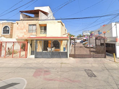 Casa De Recuperación Hipotecaria En Calle Pedro Gonzalez #3661, Villas Del Nilo, Guadalajara Jal.